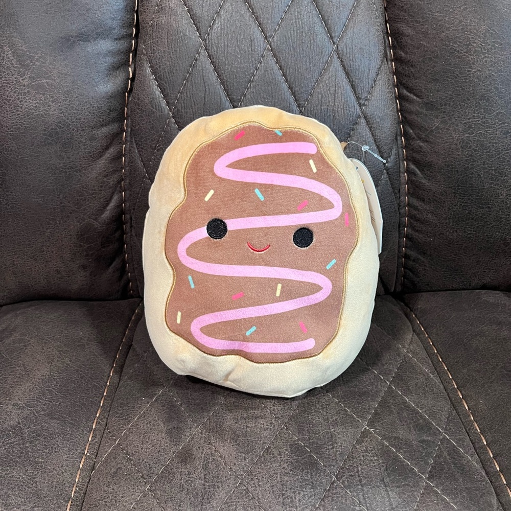 COPY - NWT Squishmallows Deja the Donut